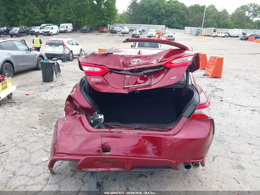 2018 TOYOTA CAMRY SE