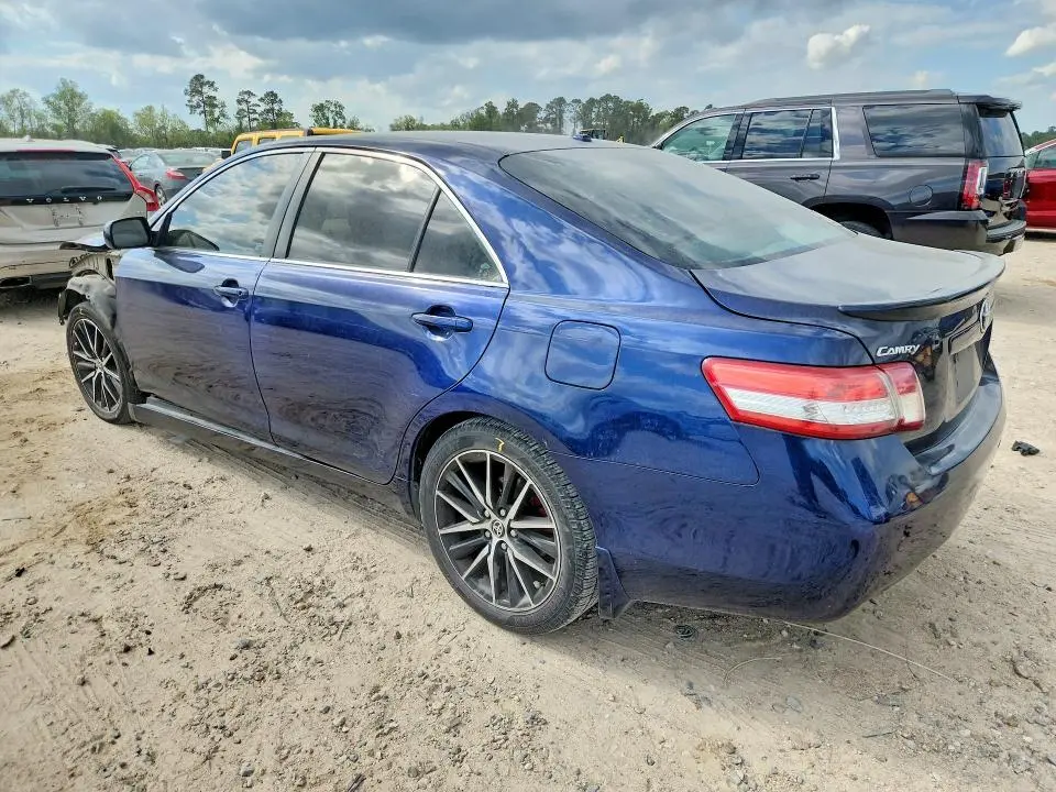 2010 TOYOTA CAMRY LE  