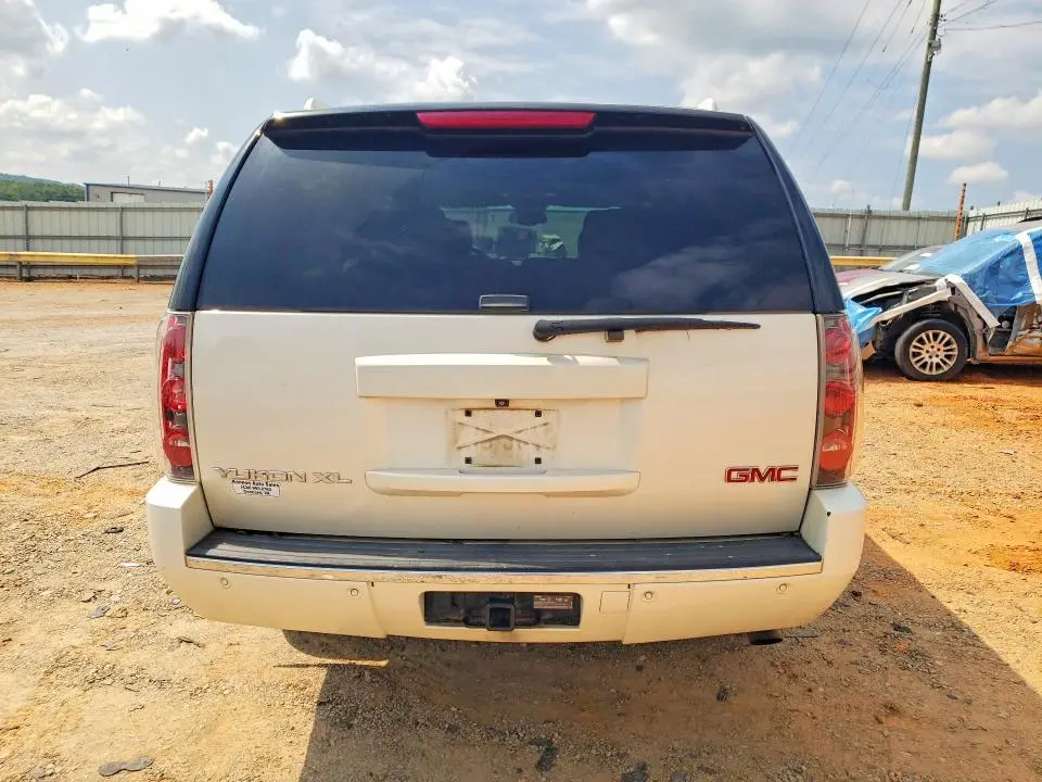 2013 GMC YUKON XL DENALI  