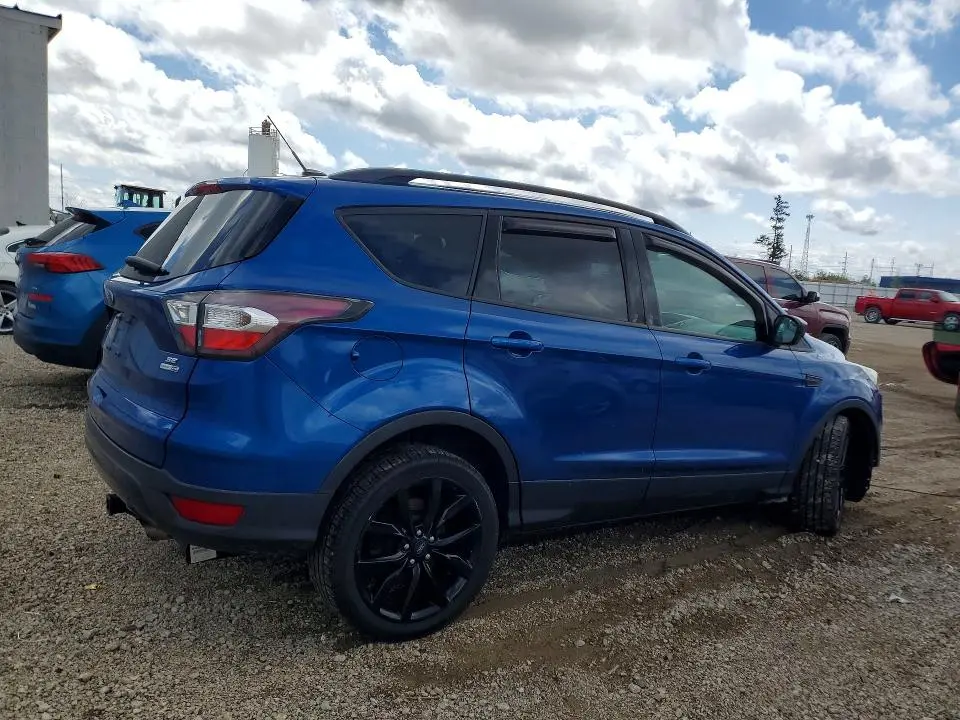 2017 FORD ESCAPE SE  