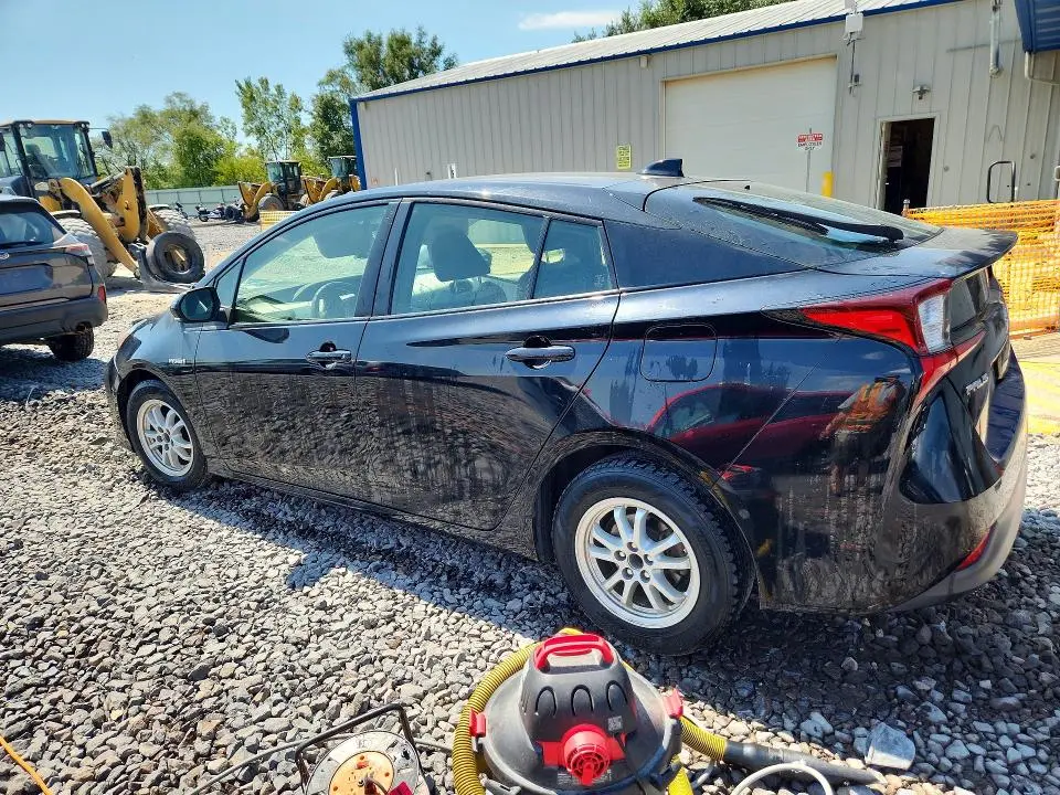 2021 TOYOTA PRIUS LE  