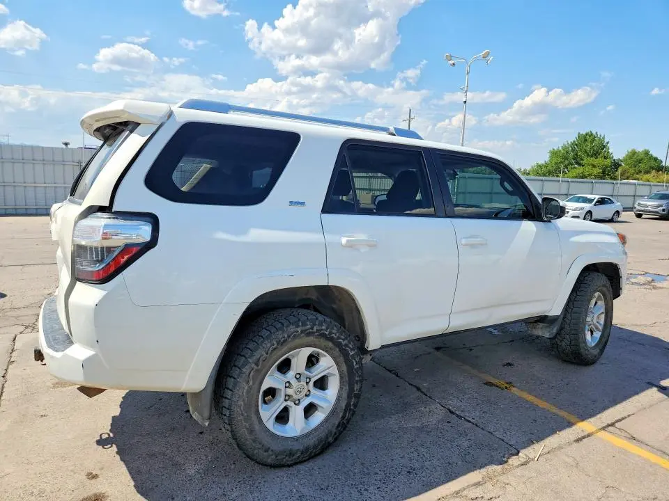 2015 TOYOTA 4RUNNER SR5  