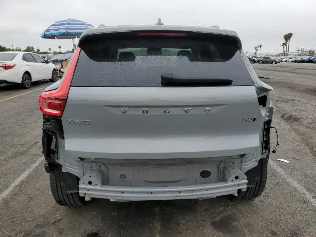 2024 VOLVO XC40 PLUS  