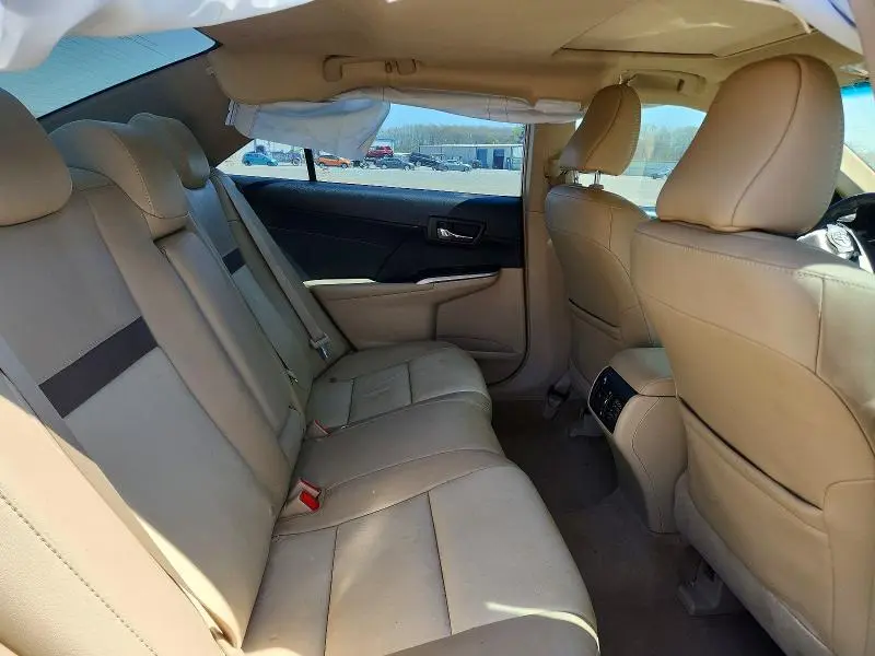 2014 TOYOTA CAMRY XLE  