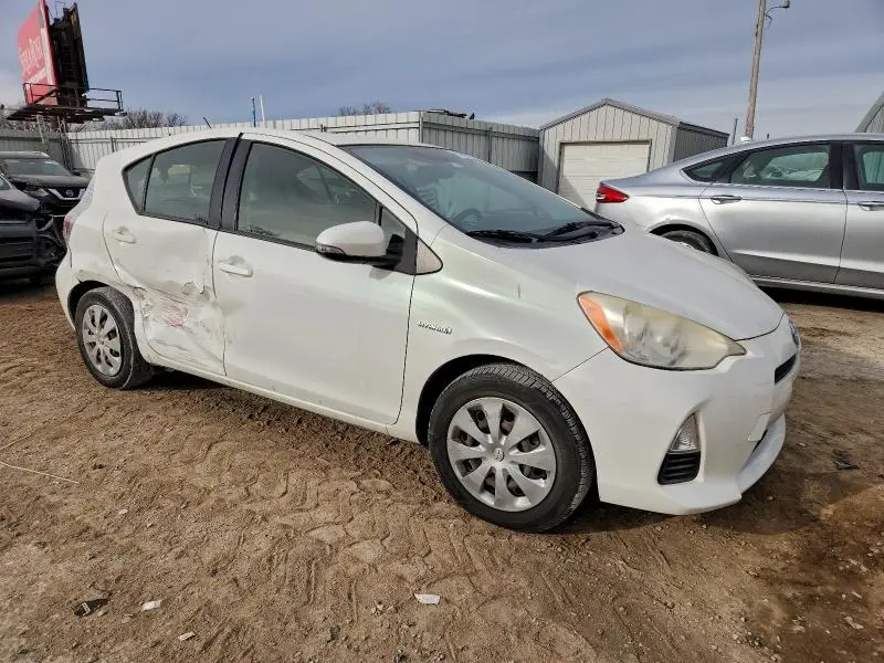 2013 TOYOTA PRIUS C TWO  