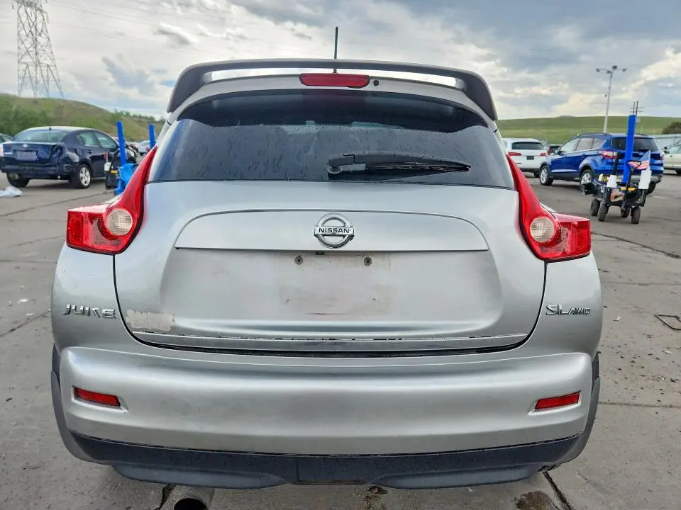 2011 NISSAN JUKE S  