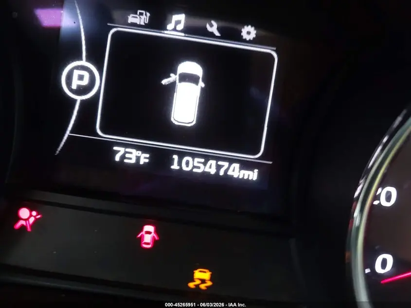 2017 KIA SEDONA LX