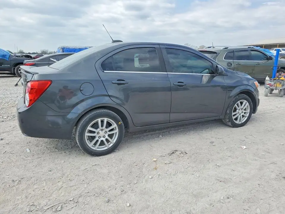 2016 CHEVROLET SONIC LT  