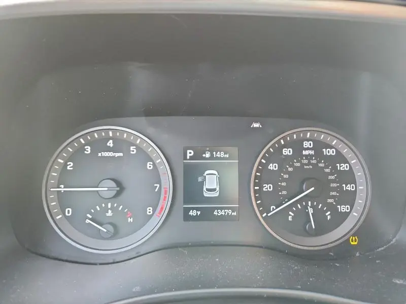 2021 HYUNDAI TUCSON SE  