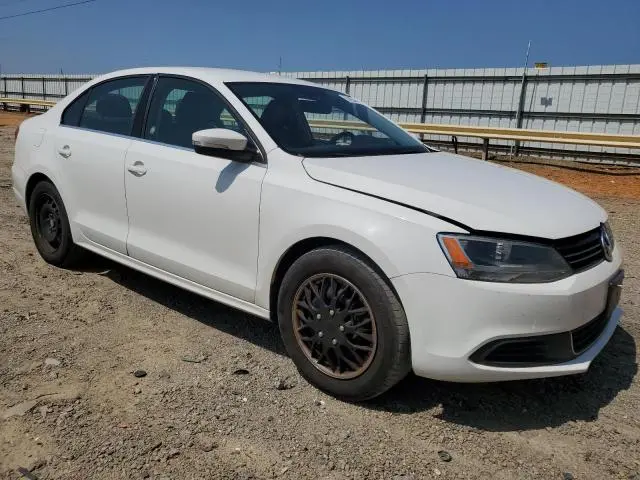 2013 VOLKSWAGEN JETTA SE  