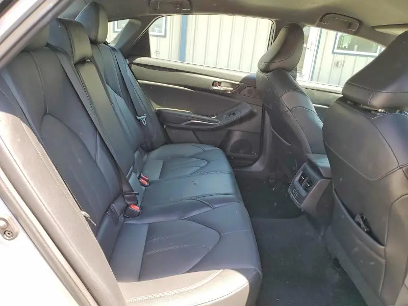 2022 TOYOTA AVALON XLE  