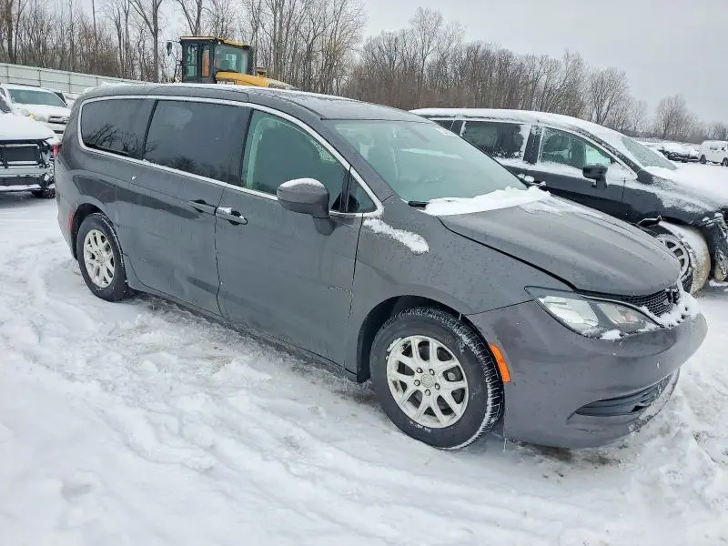 2017 CHRYSLER PACIFICA LX  