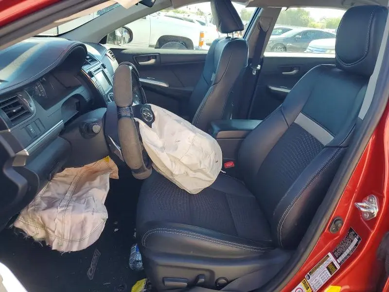 2012 TOYOTA CAMRY SE  