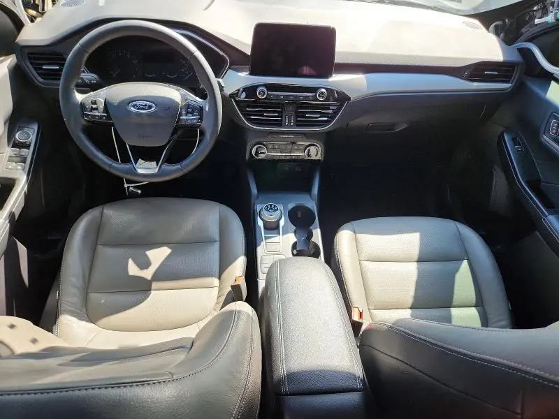 2022 FORD ESCAPE SE  