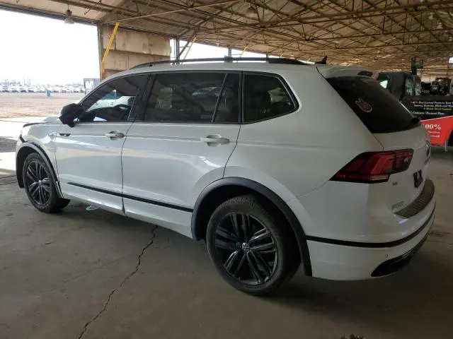 2022 VOLKSWAGEN TIGUAN SE R-LINE BLACK  