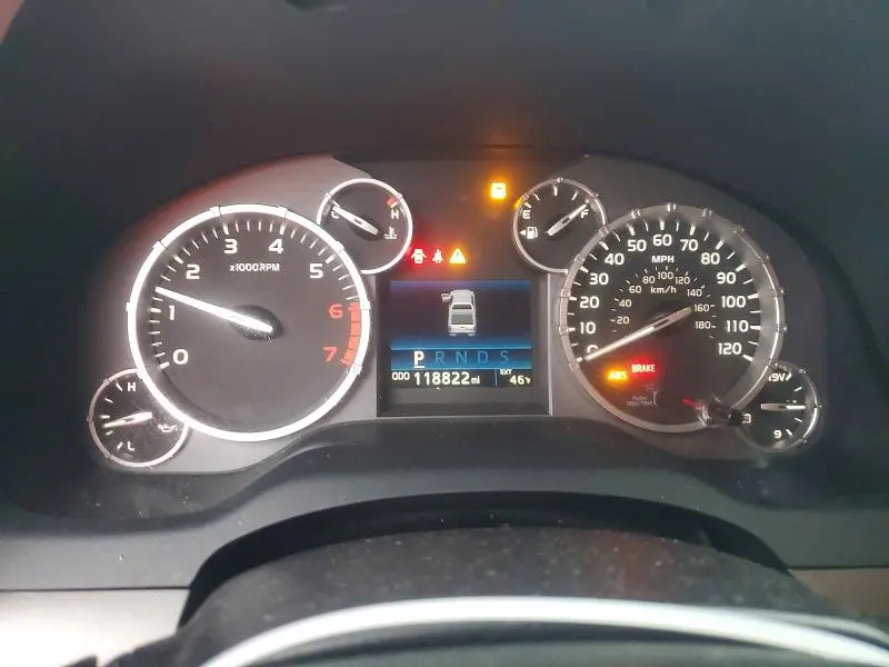 2016 TOYOTA TUNDRA CREWMAX SR5  