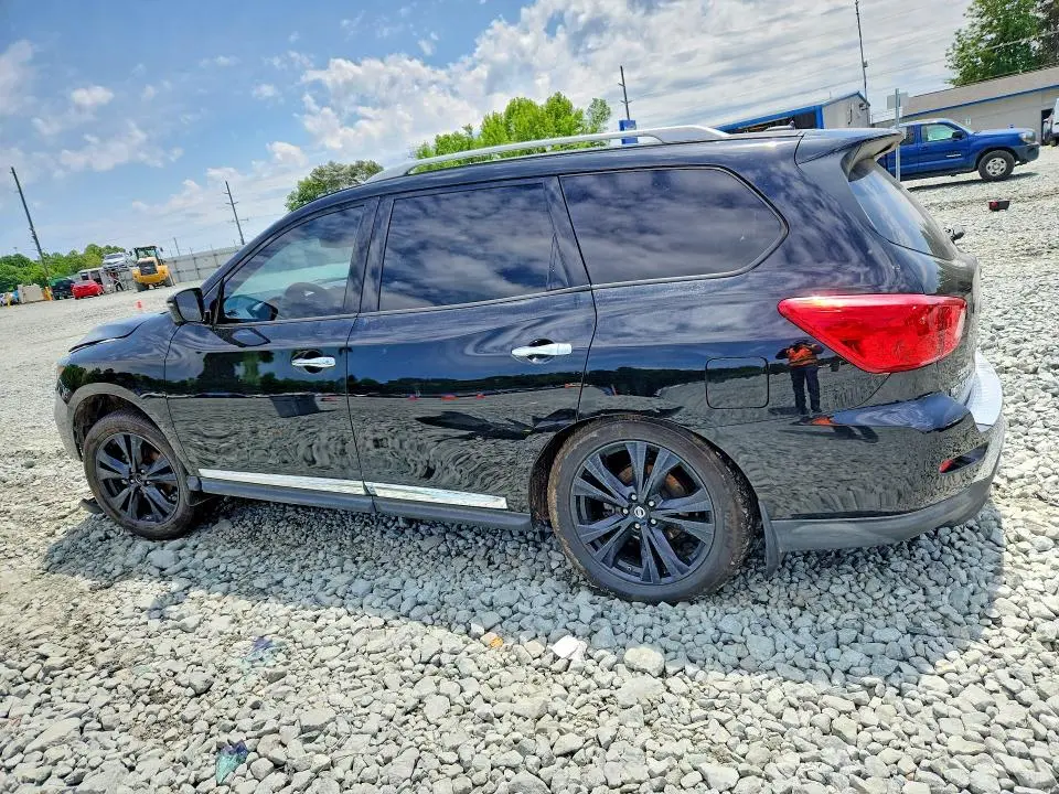 2017 NISSAN PATHFINDER PLATINUM  