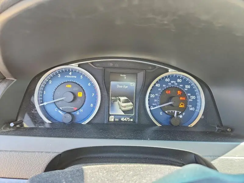 2017 TOYOTA CAMRY XLE  
