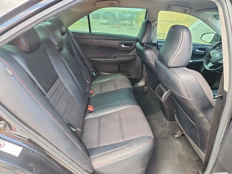 2017 TOYOTA CAMRY SE  