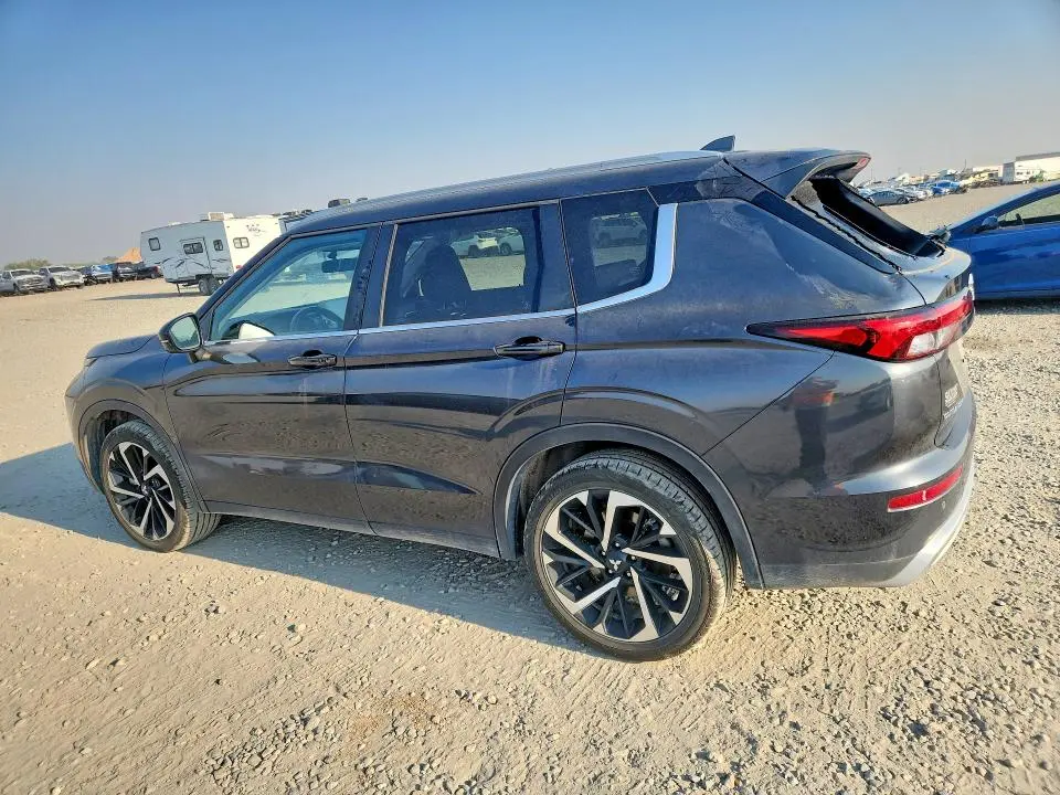2024 MITSUBISHI OUTLANDER SE  