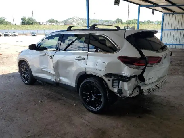 2019 TOYOTA HIGHLANDER SE  