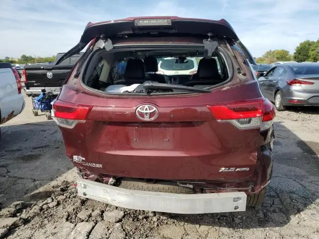 2019 TOYOTA HIGHLANDER SE  