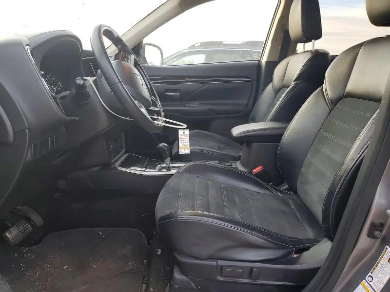 2019 MITSUBISHI OUTLANDER SE  