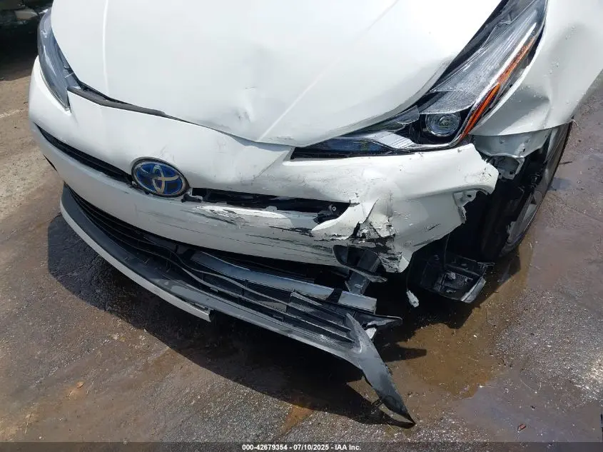 2020 TOYOTA PRIUS XLE