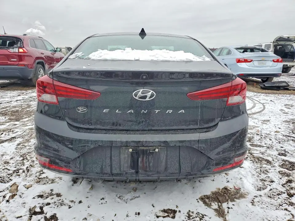 2020 HYUNDAI ELANTRA SEL  