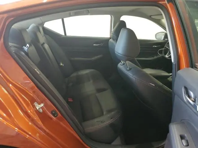 2022 NISSAN ALTIMA SR  