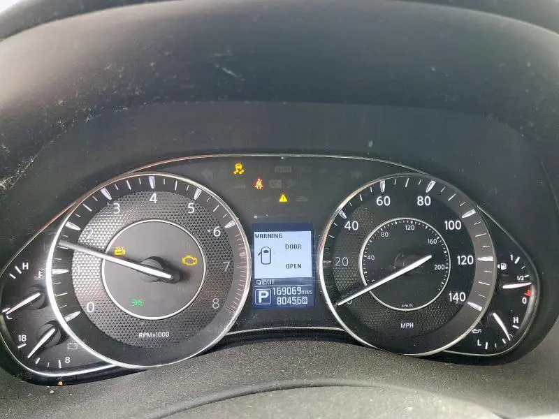 2017 NISSAN ARMADA SV  