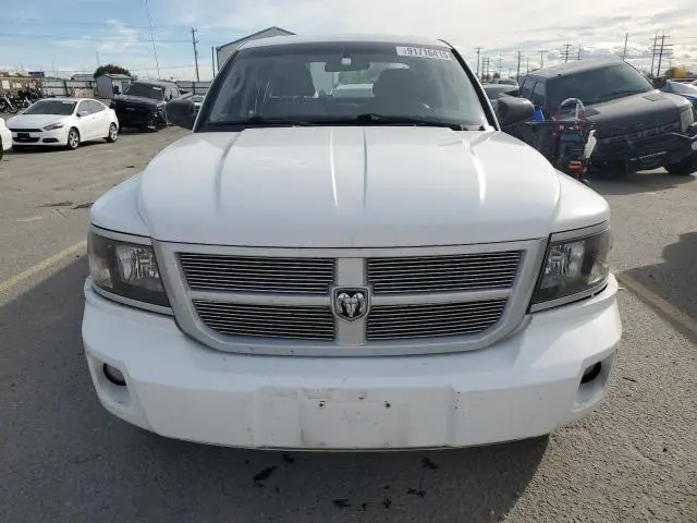 2011 DODGE DAKOTA SLT  