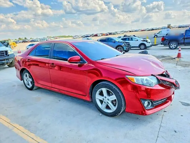 2013 TOYOTA CAMRY SE  