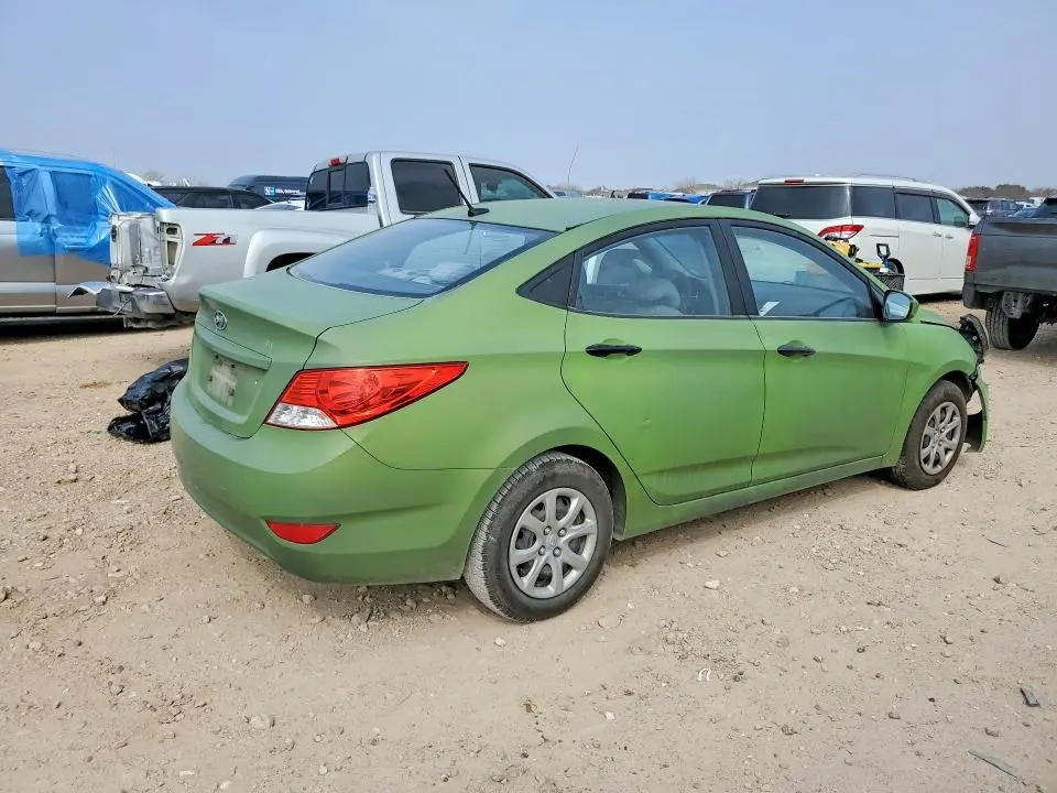2013 HYUNDAI ACCENT GLS  