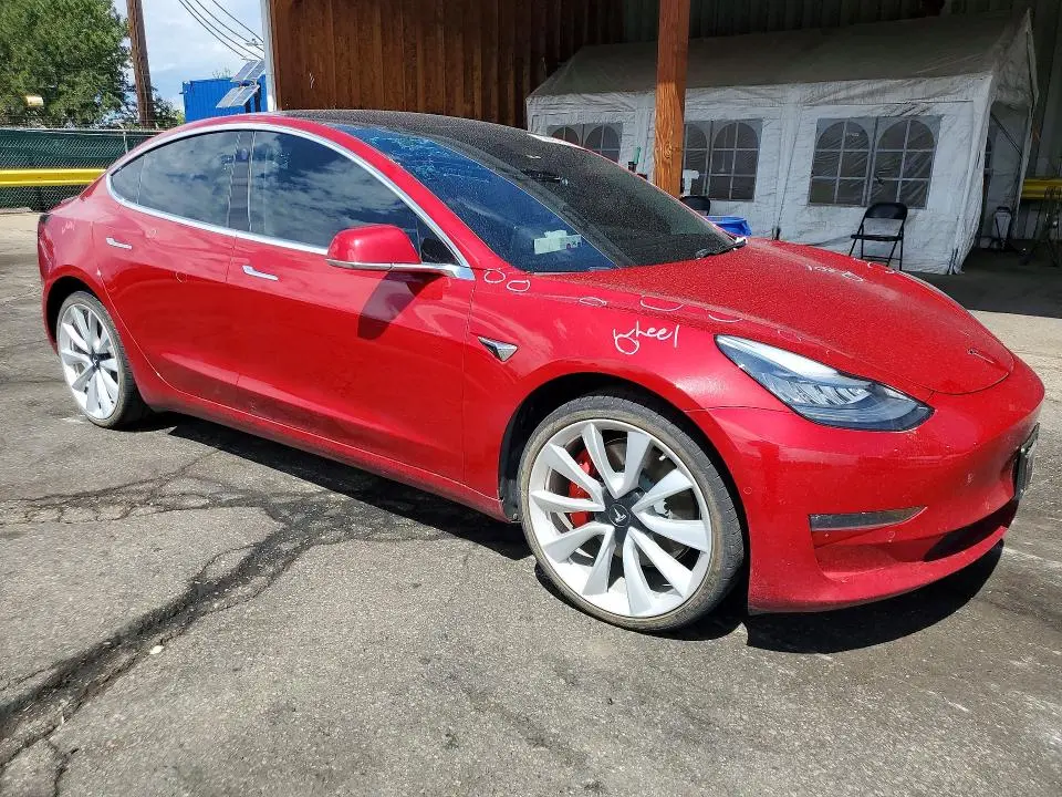 2018 TESLA MODEL 3   