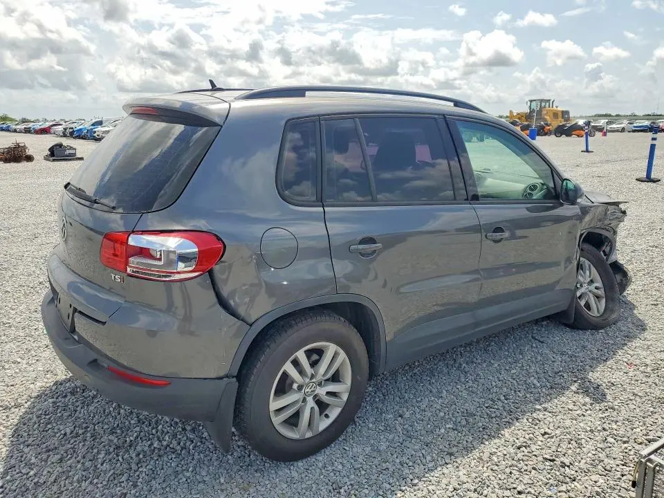 2016 VOLKSWAGEN TIGUAN S  