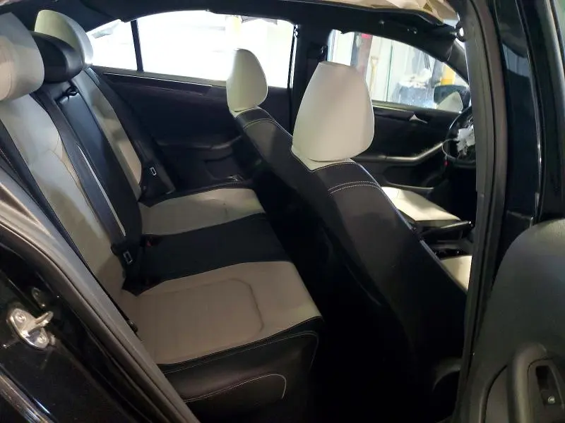2015 VOLKSWAGEN JETTA SE  