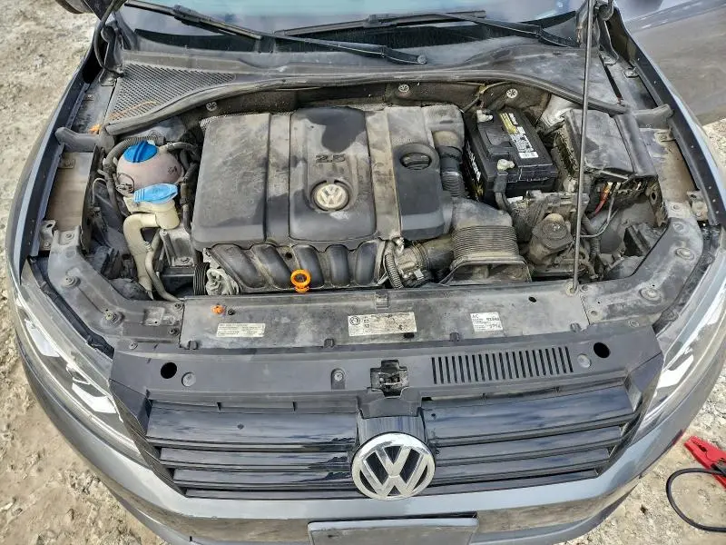 2012 VOLKSWAGEN PASSAT SE  