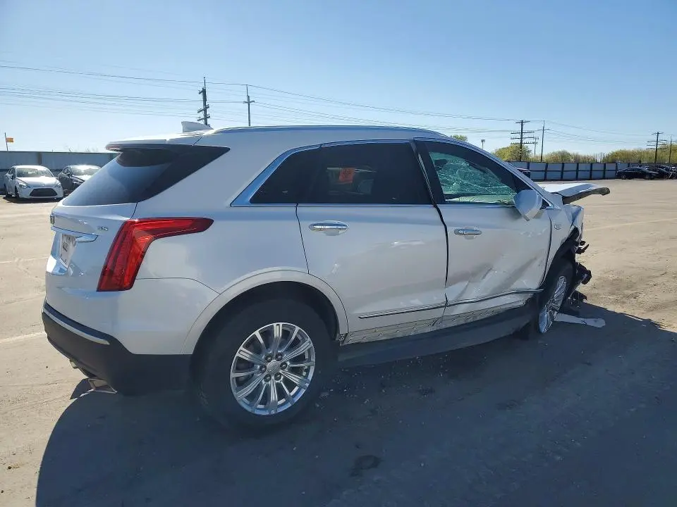 2017 CADILLAC XT5   