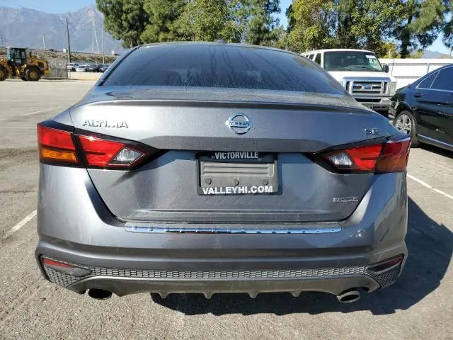 2019 NISSAN ALTIMA SR  