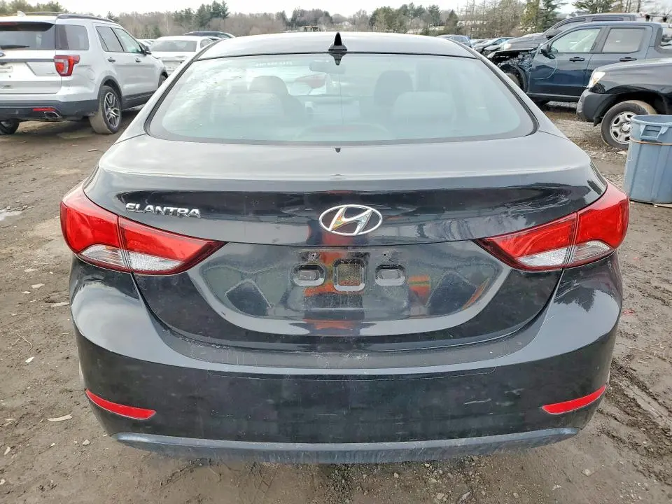 2015 HYUNDAI ELANTRA SE  