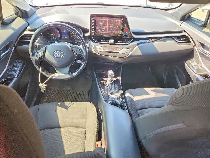 2019 TOYOTA C-HR XLE  