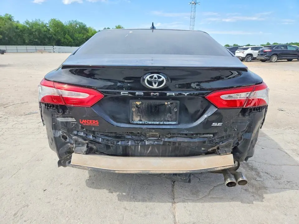2020 TOYOTA CAMRY SE  