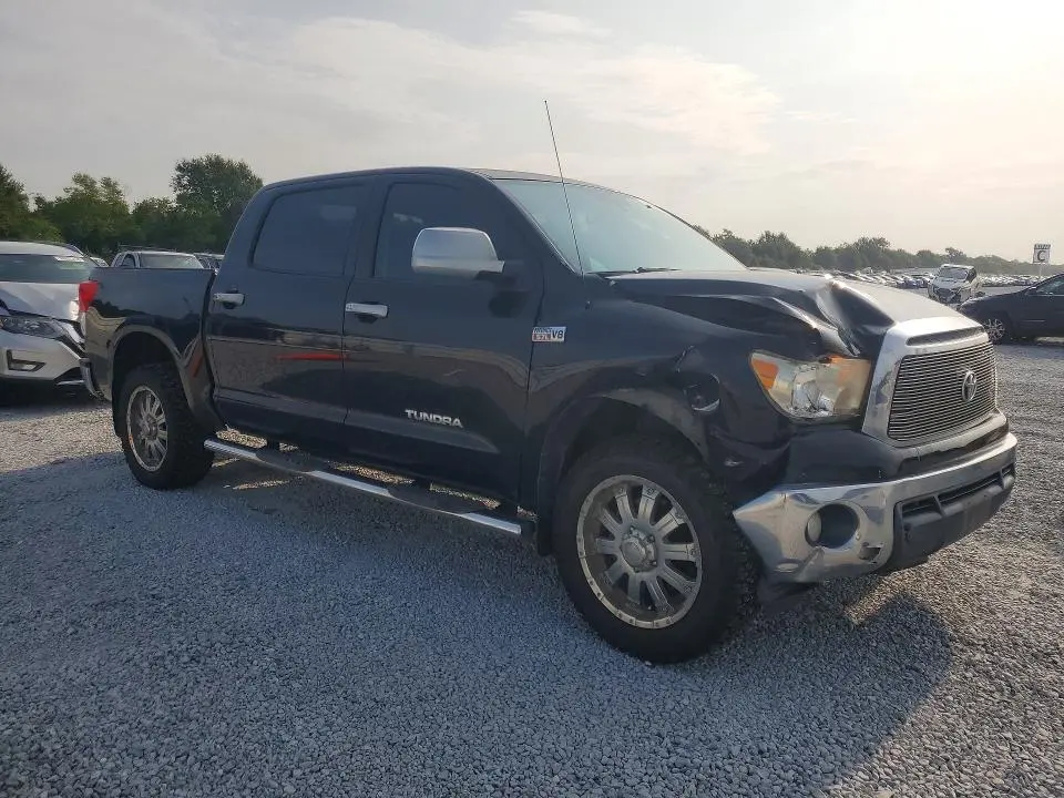 2011 TOYOTA TUNDRA CREWMAX SR5  