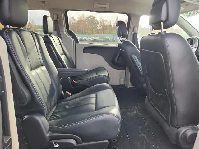2016 CHRYSLER TOWN & COUNTRY TOURING  