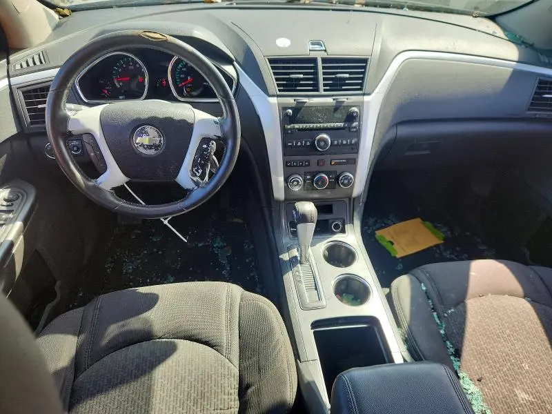 2011 CHEVROLET TRAVERSE LT  