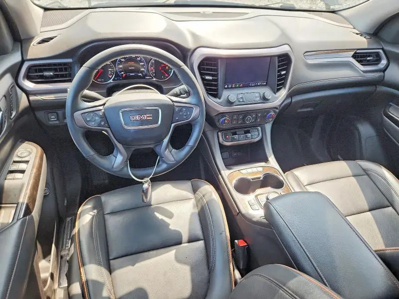 2022 GMC ACADIA AT4  