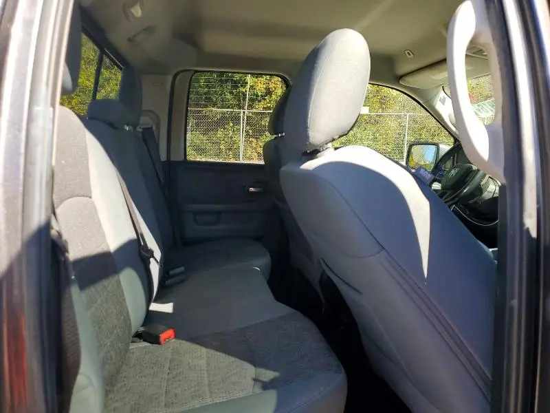 2018 RAM 1500 SLT  
