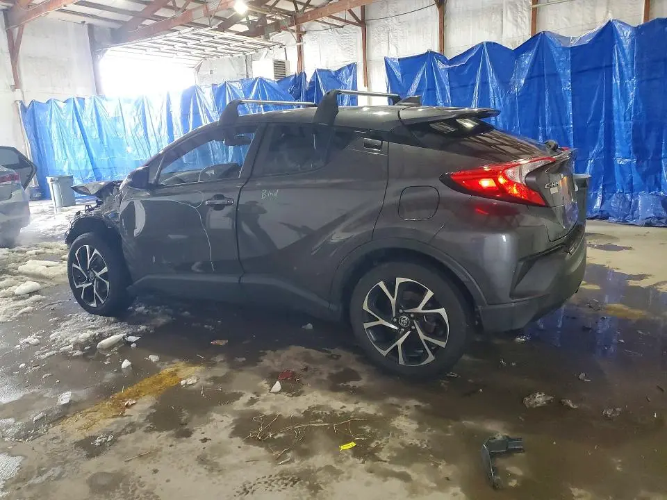 2019 TOYOTA C-HR XLE  