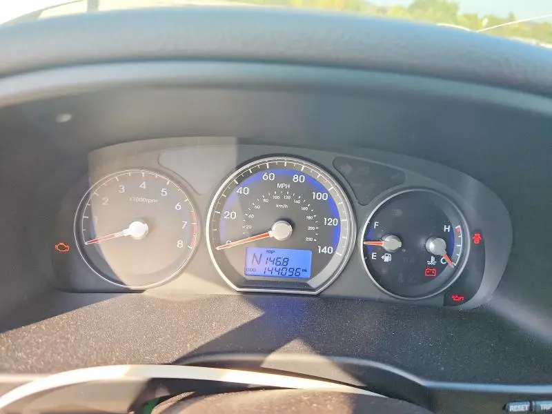 2012 HYUNDAI SANTA FE GLS  